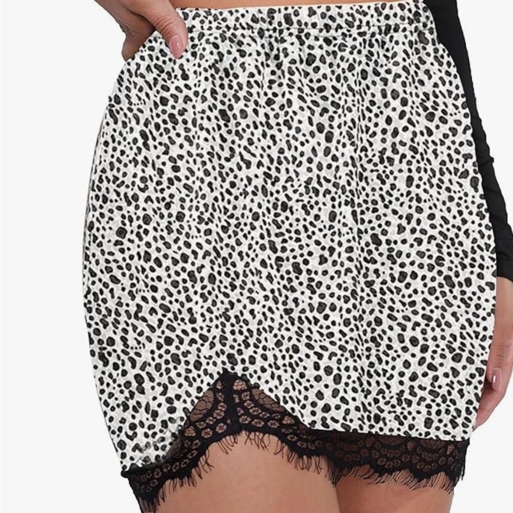 Women’s Skirt - Mini, Bodycon, Split, Lace Trim Skirt - B&W Leopard - XL - New